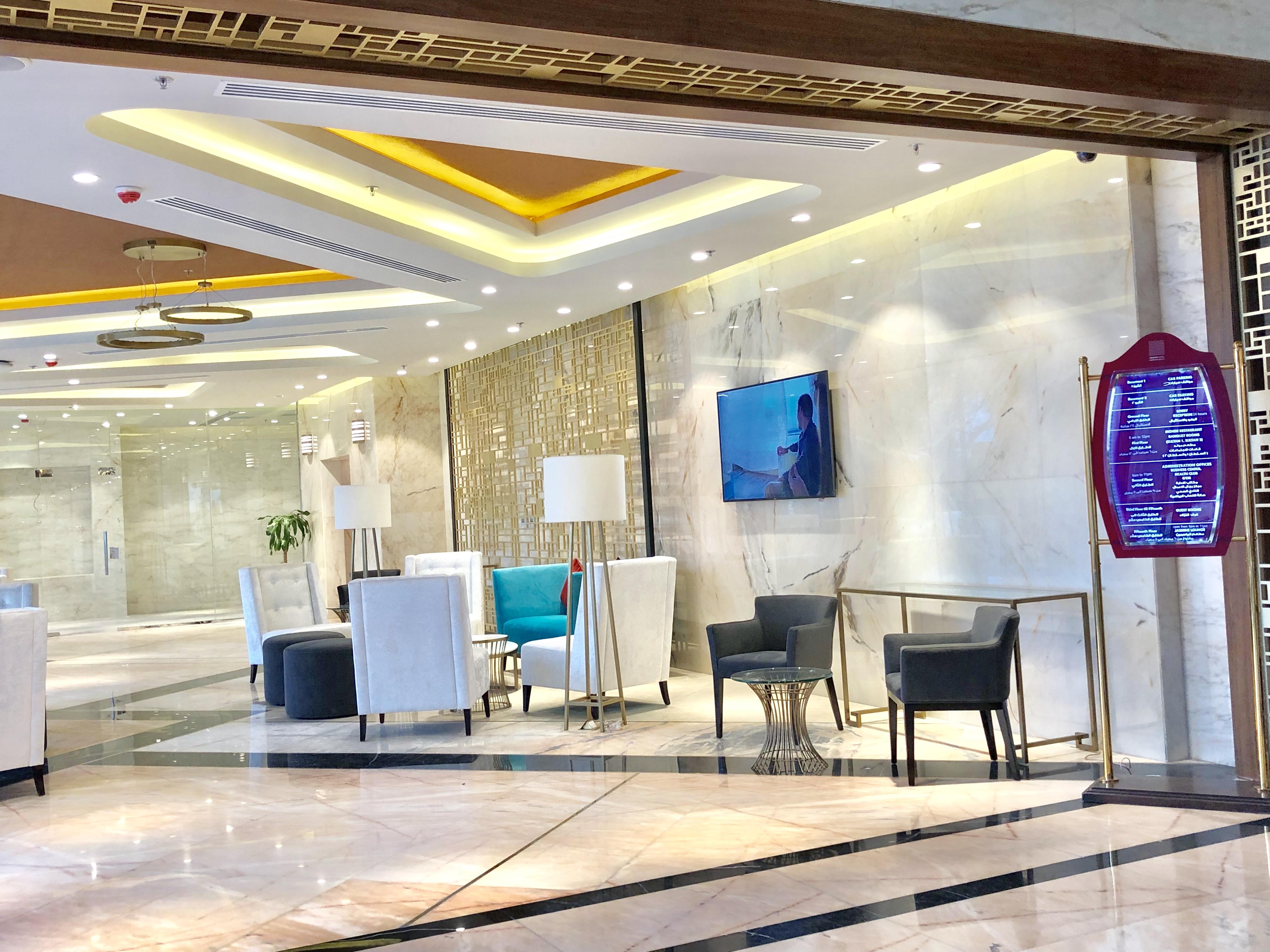 Century Hotel Doha Bagian luar foto